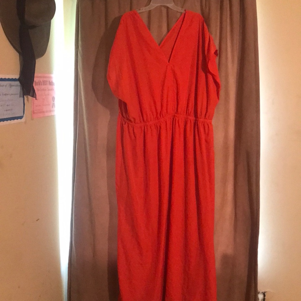 SOLD!!Great cool maxi dress v neck